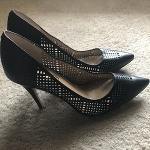 🌸4 for $20🌸 BCBG Generation laser cut heels
